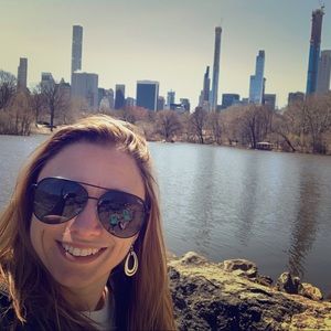 Meet your Posher, Nicole